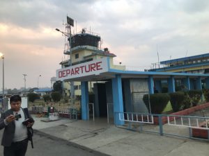 ネパールガンジ 空港