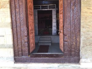 ダンガディ　寺院